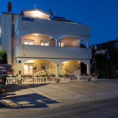 Apartments Villa Filip Trogir Exterior foto