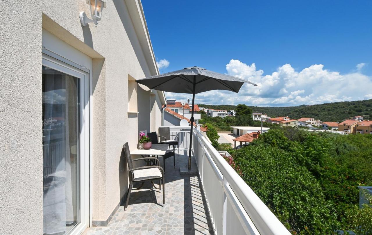 Apartments Villa Filip Trogir Exterior foto